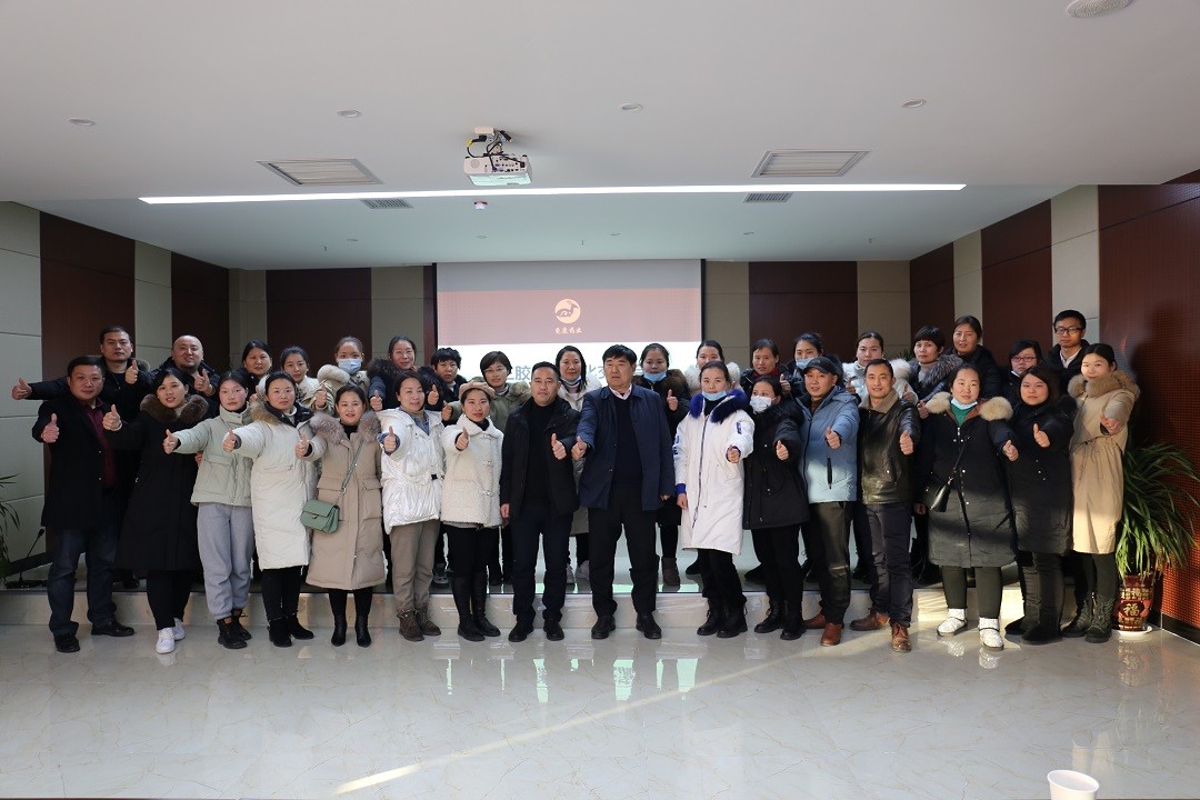阜阳天地仁和大药房连锁店长考察团莅临龟鹿药业考察指导工作