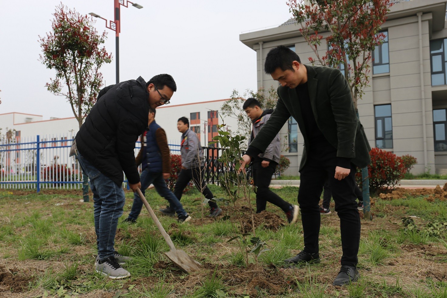 “植”希望，“树”精神 ——龟鹿药业开展植树节活动